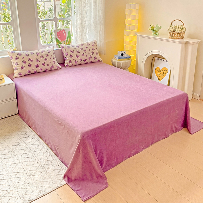 91家纺网 家纺一手货源 找家纺 暖芯优选 2025新款小清新加厚高克重牛奶绒四件套直播热款电商热款 江南溪暮