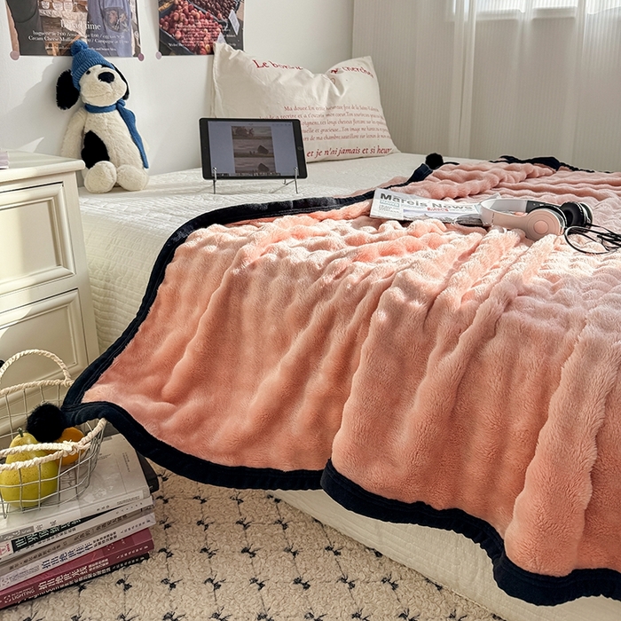 91家纺网 家纺一手货源 找家纺 小叮当家纺仓储工厂店 2025新款简约泡泡绒黑球包边毛毯毯子午睡毯 泡泡-粉