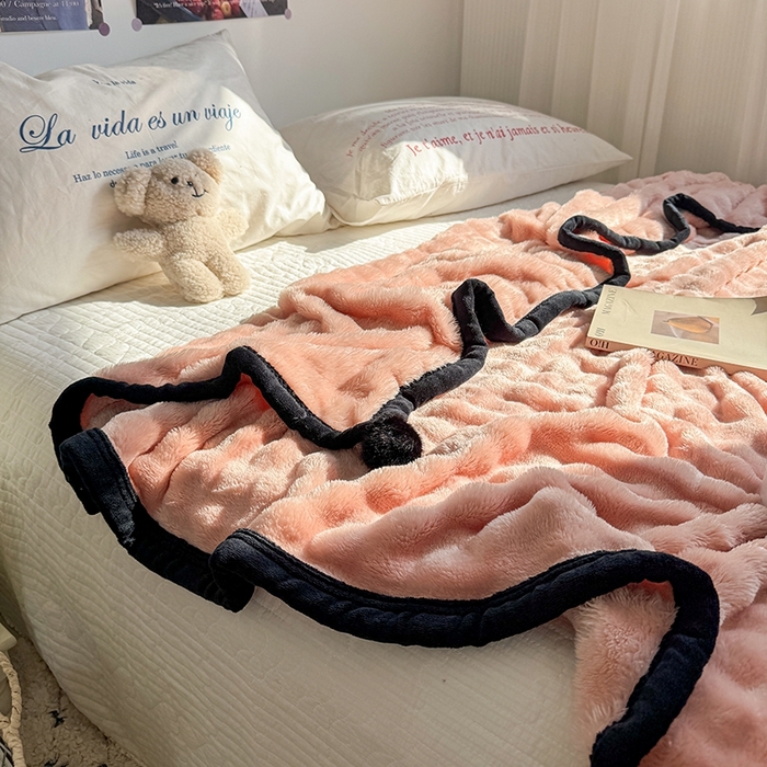 91家纺网 家纺一手货源 找家纺 小叮当家纺仓储工厂店 2025新款简约泡泡绒黑球包边毛毯毯子午睡毯 泡泡-粉