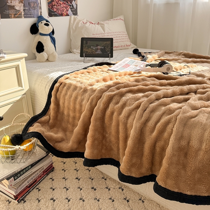 91家纺网 家纺一手货源 找家纺 （总）小叮当家纺仓储工厂店 2025新款简约泡泡绒黑球包边毛毯毯子午睡毯