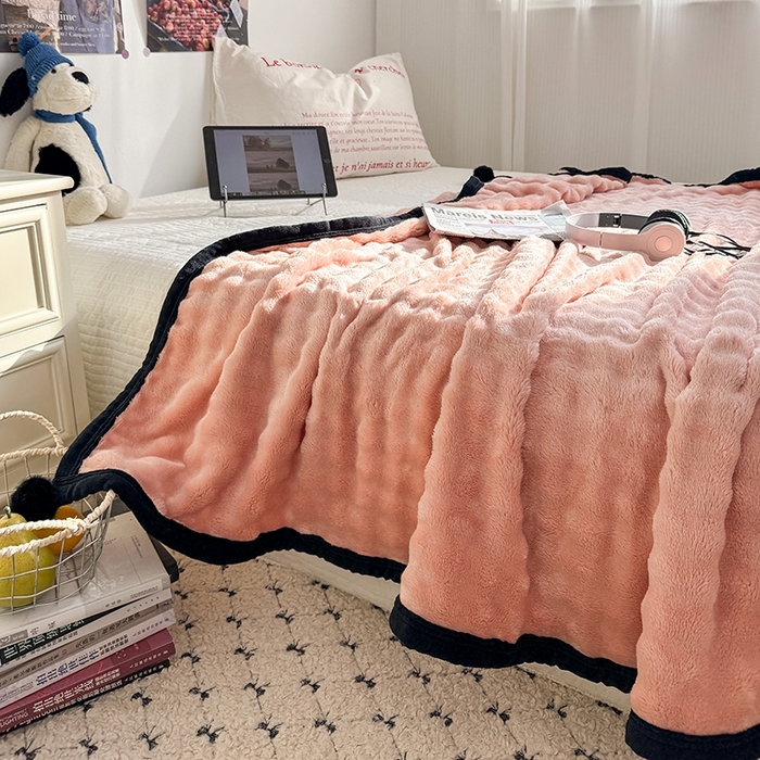 91家纺网 家纺一手货源 找家纺 小叮当家纺仓储工厂店 2025新款简约泡泡绒黑球包边毛毯毯子午睡毯 泡泡-粉