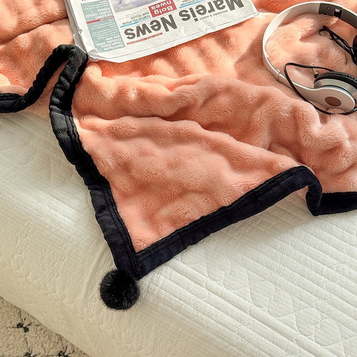 91家纺网 家纺一手货源 找家纺 小叮当家纺仓储工厂店 2025新款简约泡泡绒黑球包边毛毯毯子午睡毯 泡泡-粉