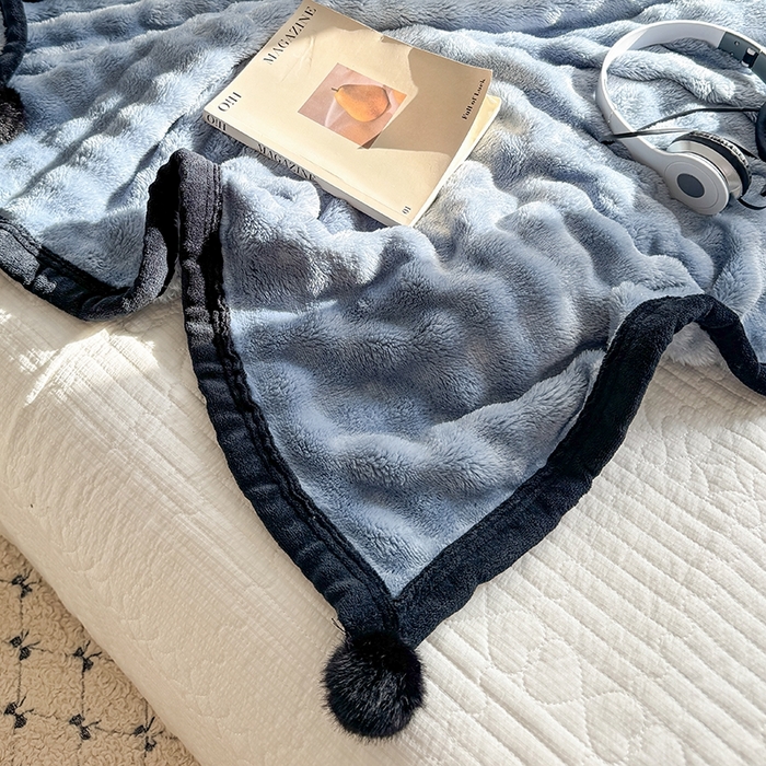 91家纺网 家纺一手货源 找家纺 小叮当家纺仓储工厂店 2025新款简约泡泡绒黑球包边毛毯毯子午睡毯 泡泡-蓝