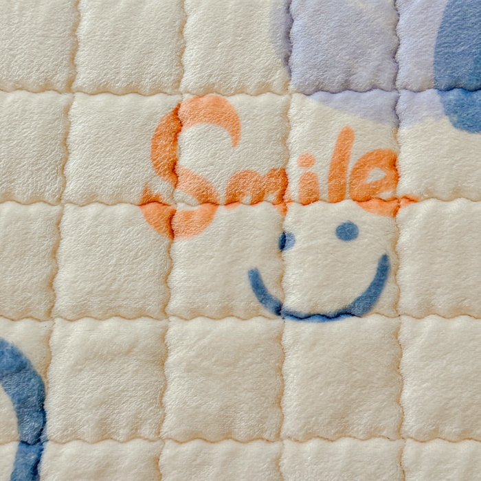 91家纺网 家纺一手货源 找家纺 澜妃 2025新款高克重牛奶绒可爱系床褥床护垫CHD CHD-蜡笔心