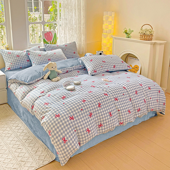 91家纺网 家纺一手货源 找家纺 暖芯优选 2025新款小清新加厚高克重牛奶绒四件套直播热款电商热款 温柔-蓝