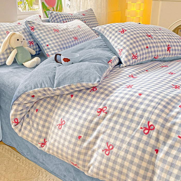 91家纺网 家纺一手货源 找家纺 暖芯优选 2025新款小清新加厚高克重牛奶绒四件套直播热款电商热款 温柔-蓝