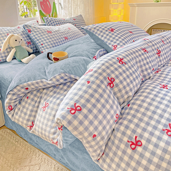 91家纺网 家纺一手货源 找家纺 暖芯优选 2025新款小清新加厚高克重牛奶绒四件套直播热款电商热款 温柔-蓝