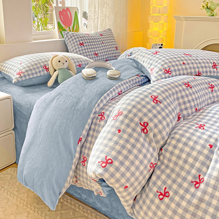 91家纺网 家纺一手货源 找家纺 暖芯优选 2025新款小清新加厚高克重牛奶绒四件套直播热款电商热款 温柔-蓝