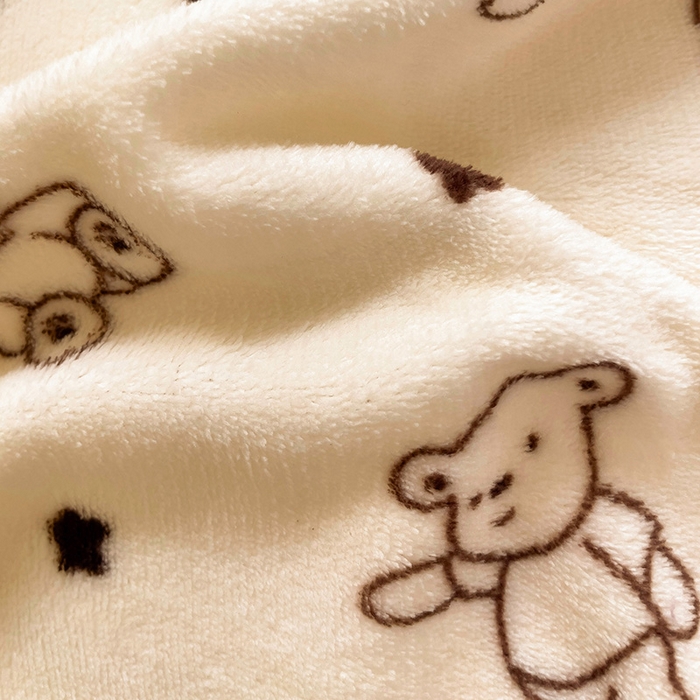 91家纺网 家纺一手货源 找家纺 暖芯优选 2025新款小清新加厚高克重牛奶绒四件套直播热款电商热款 小熊世界