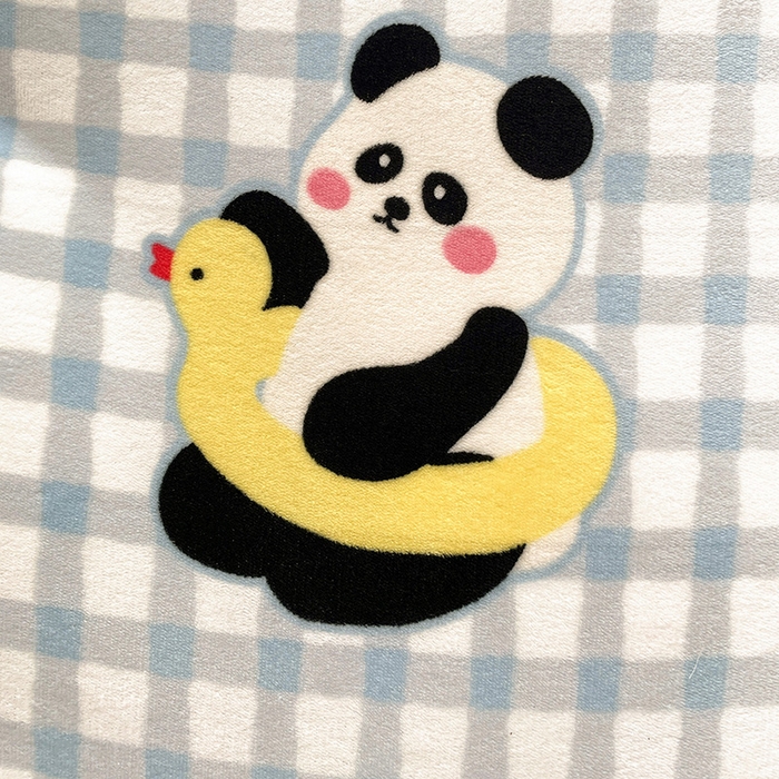 91家纺网 家纺一手货源 找家纺 暖芯优选 2025新款小清新加厚高克重牛奶绒四件套直播热款电商热款 熊猫花花