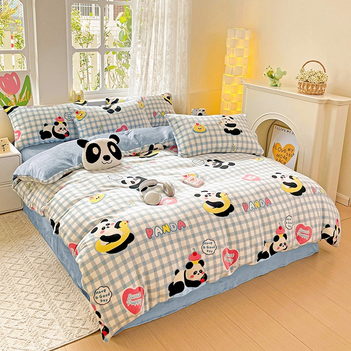 91家纺网 家纺一手货源 找家纺 暖芯优选 2025新款小清新加厚高克重牛奶绒四件套直播热款电商热款 熊猫花花