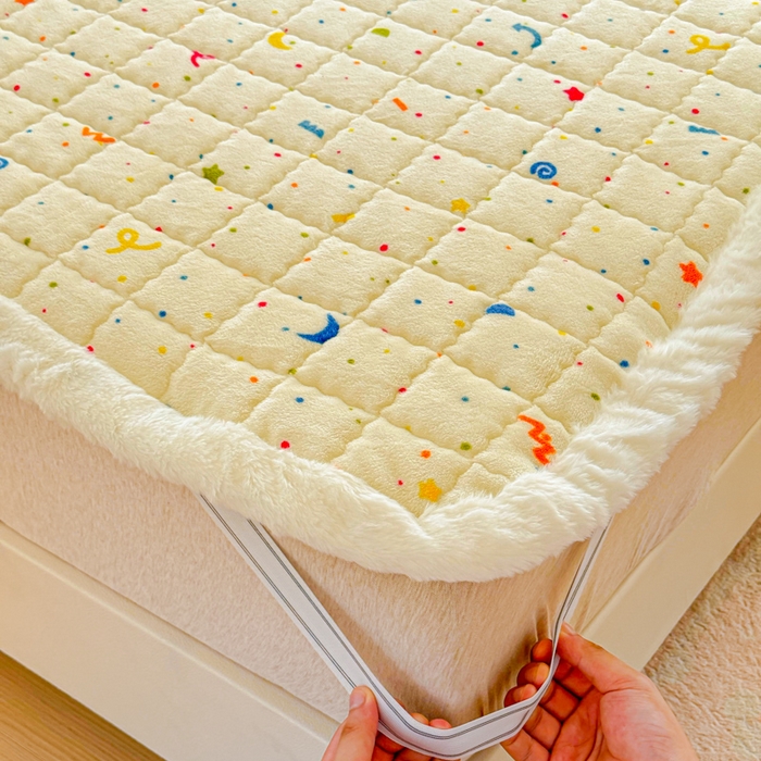 91家纺网 家纺一手货源 找家纺 澜妃 2025新款高克重牛奶绒可爱系床褥床护垫CHD CHD-芝士酪