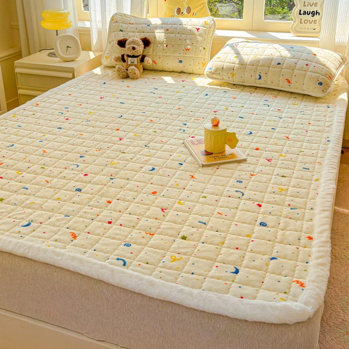 91家纺网 家纺一手货源 找家纺 澜妃 2025新款高克重牛奶绒可爱系床褥床护垫CHD CHD-芝士酪