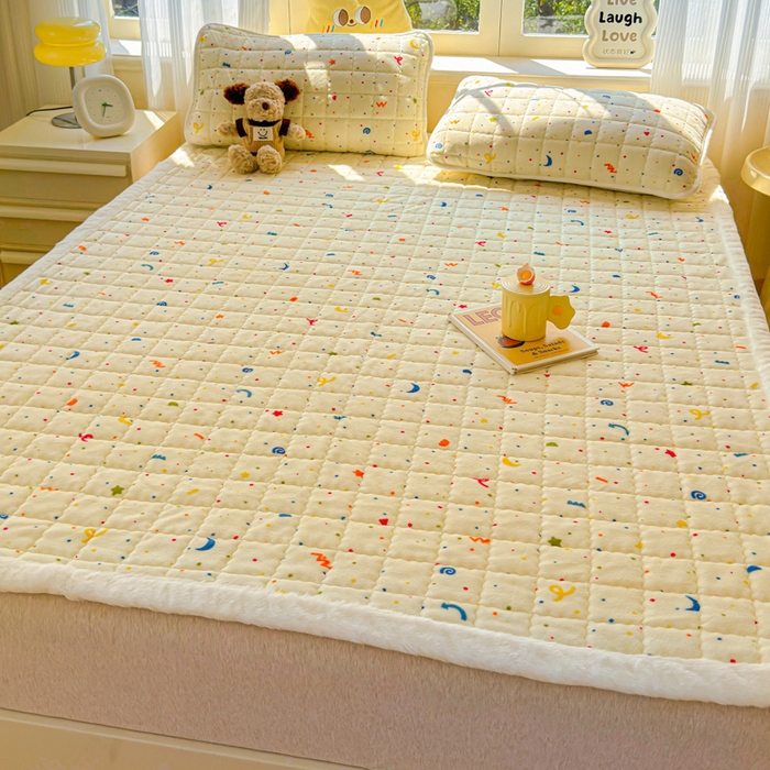 91家纺网 家纺一手货源 找家纺 澜妃 2025新款高克重牛奶绒可爱系床褥床护垫CHD CHD-芝士酪