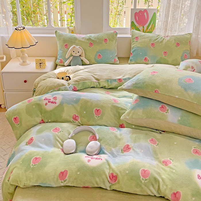 91家纺网 家纺一手货源 找家纺 暖芯优选 2025新款小清新加厚高克重牛奶绒四件套直播热款电商热款 云境