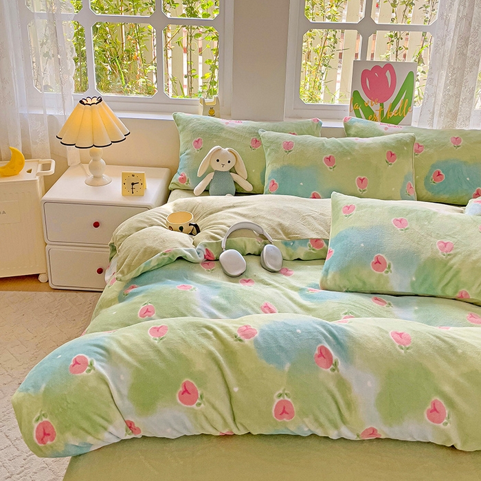 91家纺网 家纺一手货源 找家纺 暖芯优选 2025新款小清新加厚高克重牛奶绒四件套直播热款电商热款 云境