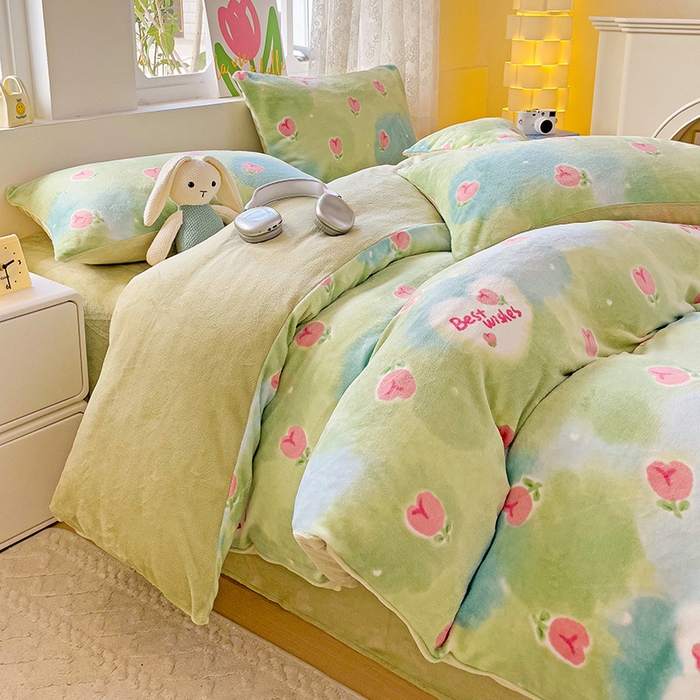 91家纺网 家纺一手货源 找家纺 暖芯优选 2025新款小清新加厚高克重牛奶绒四件套直播热款电商热款 云境