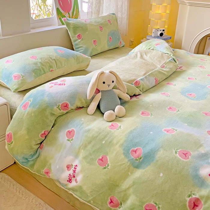 91家纺网 家纺一手货源 找家纺 暖芯优选 2025新款小清新加厚高克重牛奶绒四件套直播热款电商热款 云境