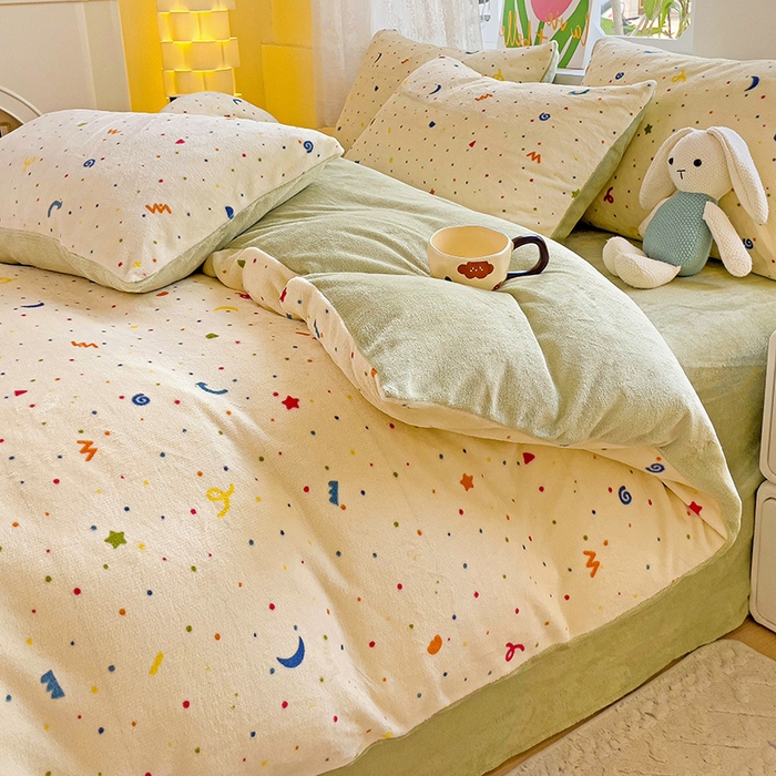 91家纺网 家纺一手货源 找家纺 暖芯优选 2025新款小清新加厚高克重牛奶绒四件套直播热款电商热款 彩虹堂绿