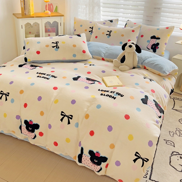 91家纺网 家纺一手货源 找家纺 暖芯优选 2025新款小清新加厚高克重牛奶绒四件套直播热款电商热款 汪汪仙贝