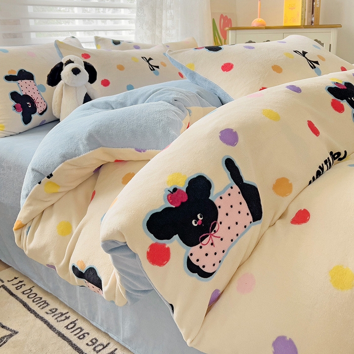 91家纺网 家纺一手货源 找家纺 暖芯优选 2025新款小清新加厚高克重牛奶绒四件套直播热款电商热款 汪汪仙贝