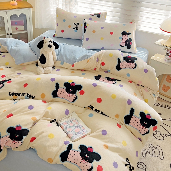 91家纺网 家纺一手货源 找家纺 暖芯优选 2025新款小清新加厚高克重牛奶绒四件套直播热款电商热款 汪汪仙贝