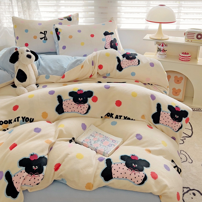 91家纺网 家纺一手货源 找家纺 暖芯优选 2025新款小清新加厚高克重牛奶绒四件套直播热款电商热款 汪汪仙贝