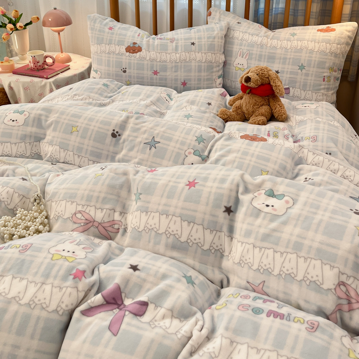 91家纺网 家纺一手货源 找家纺 小叮当家纺仓储工厂店 2025新款牛奶绒印花四件套 蕾丝萌境