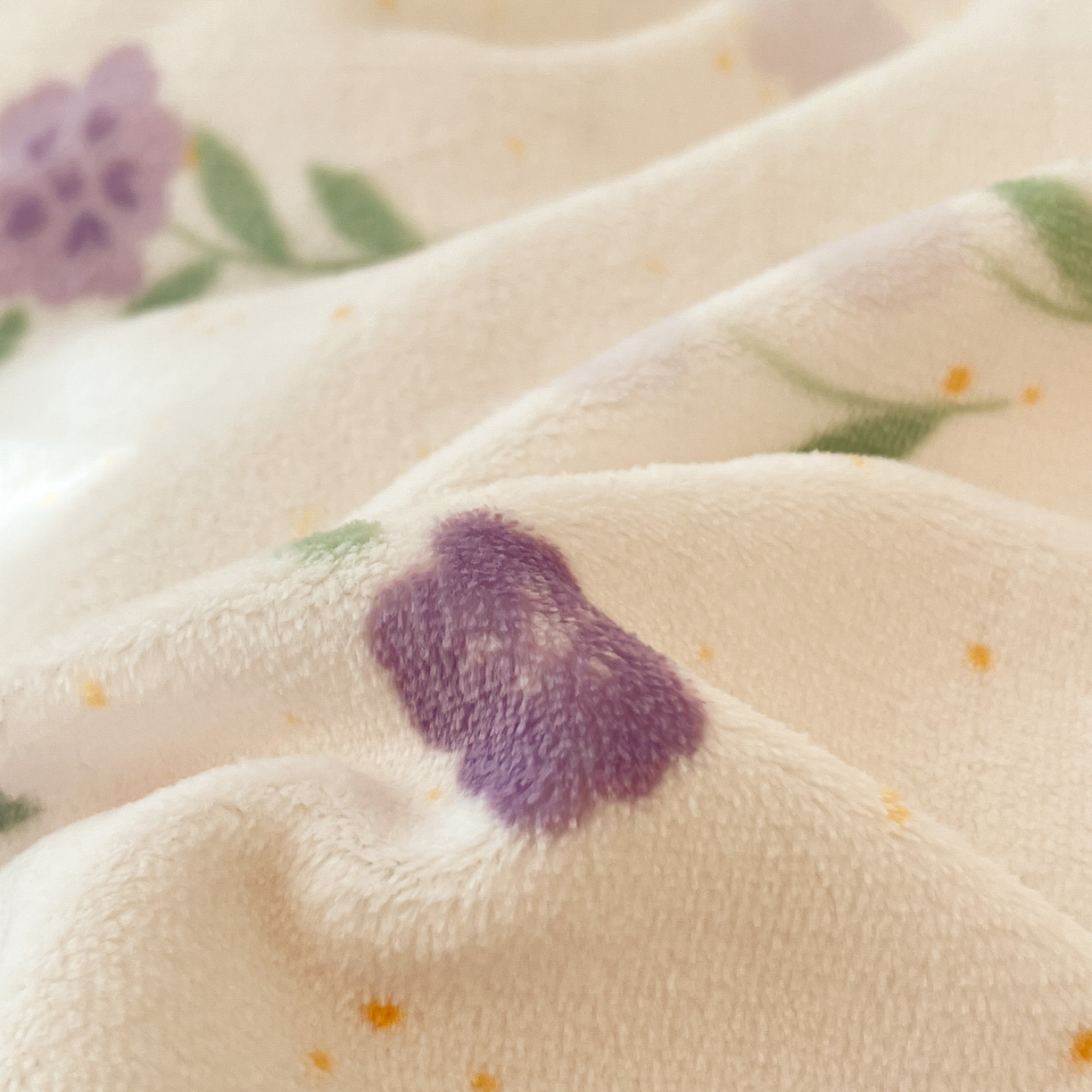 91家纺网 家纺一手货源 找家纺 小叮当家纺仓储工厂店 2025新款牛奶绒印花四件套 兔眠花笺