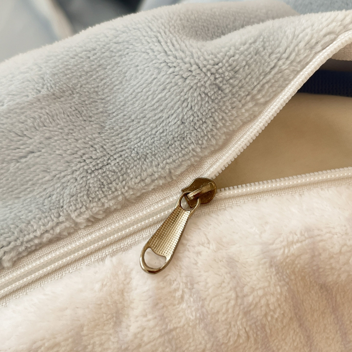 91家纺网 家纺一手货源 找家纺 小叮当家纺仓储工厂店 2025新款牛奶绒印花四件套 暖熊星芒