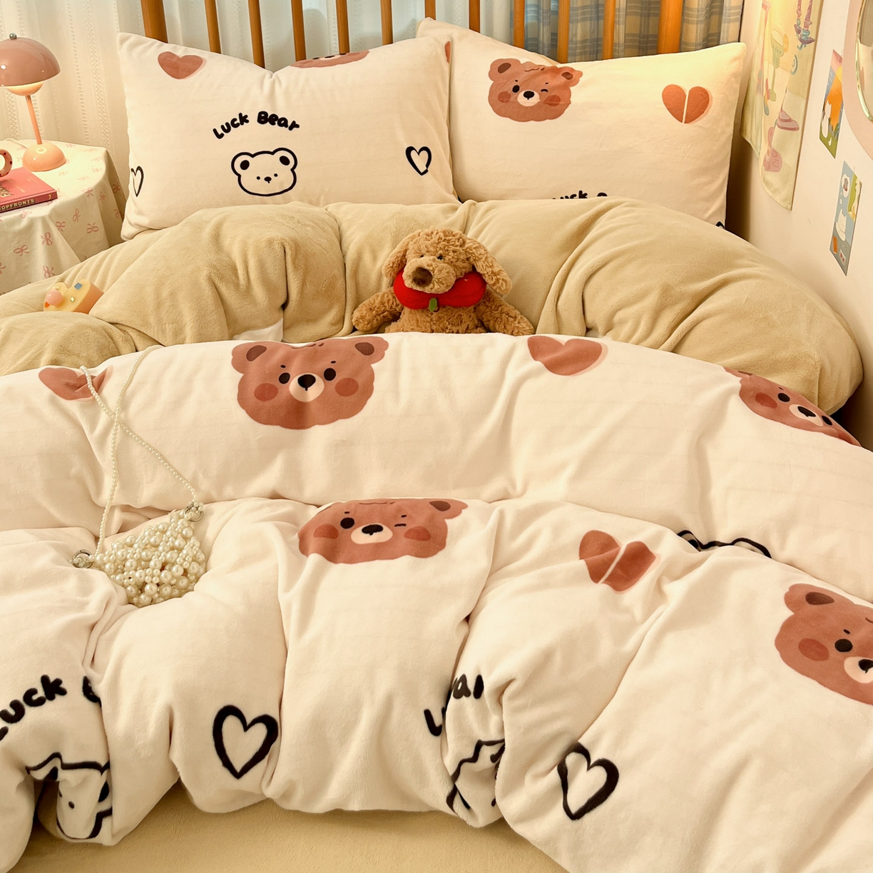 91家纺网 家纺一手货源 找家纺 小叮当家纺仓储工厂店 2025新款牛奶绒印花四件套 小熊心旅