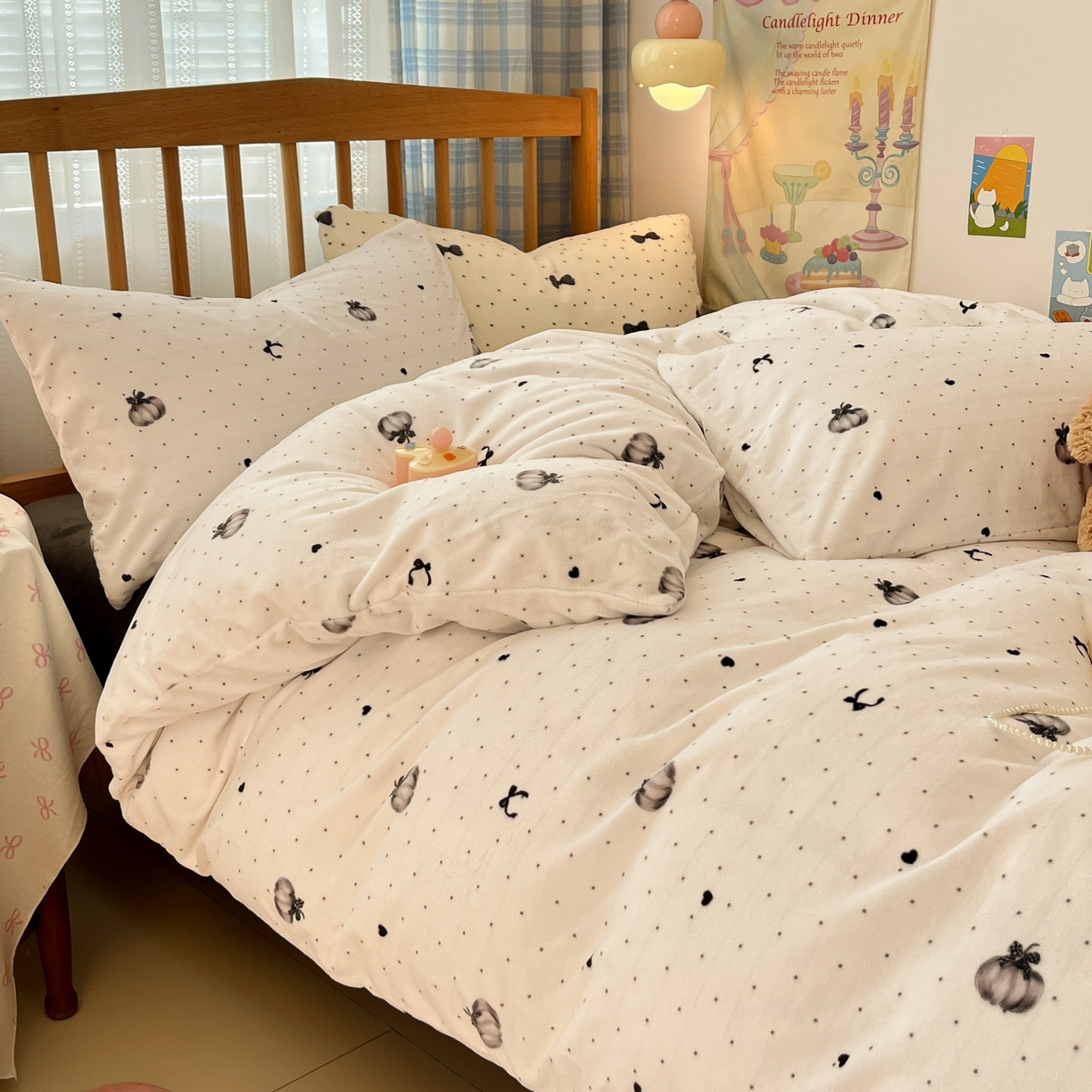 91家纺网 家纺一手货源 找家纺 小叮当家纺仓储工厂店 2025新款牛奶绒印花四件套 简韵南瓜