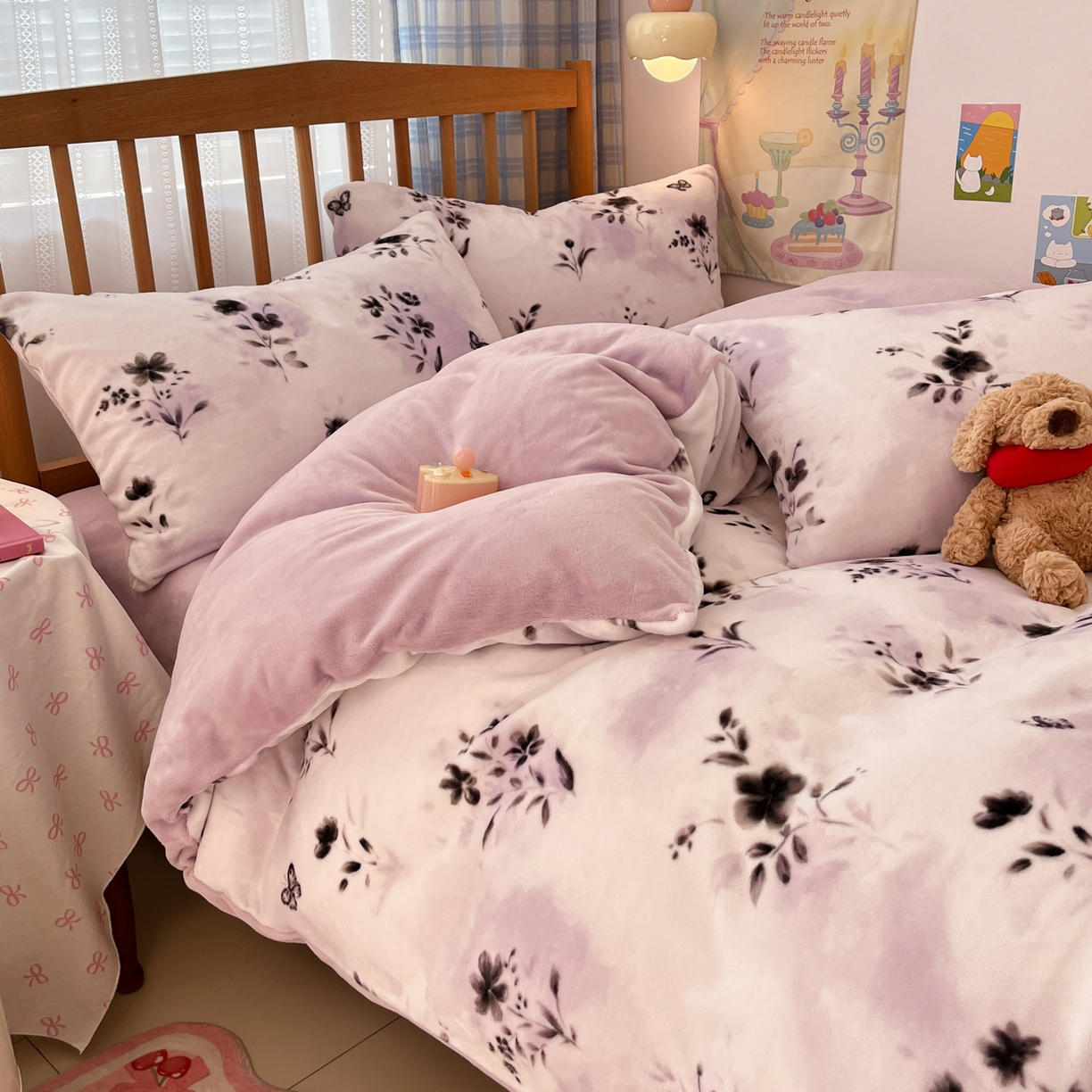 91家纺网 家纺一手货源 找家纺 小叮当家纺仓储工厂店 2025新款牛奶绒印花四件套 魅色佳人