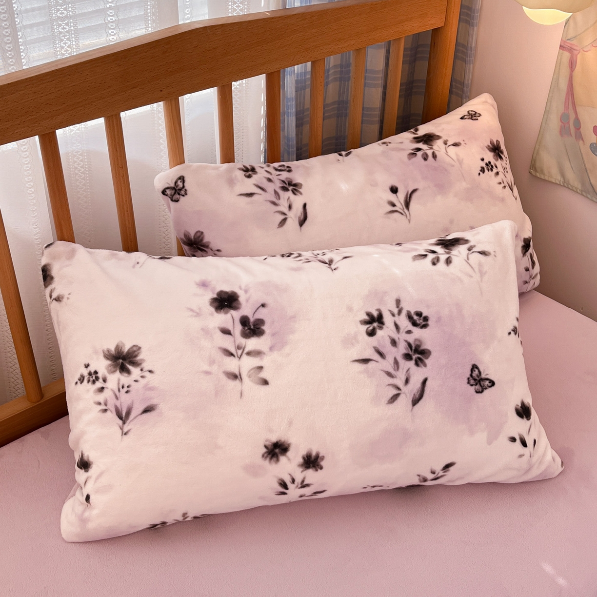 91家纺网 家纺一手货源 找家纺 小叮当家纺仓储工厂店 2025新款牛奶绒印花四件套 魅色佳人