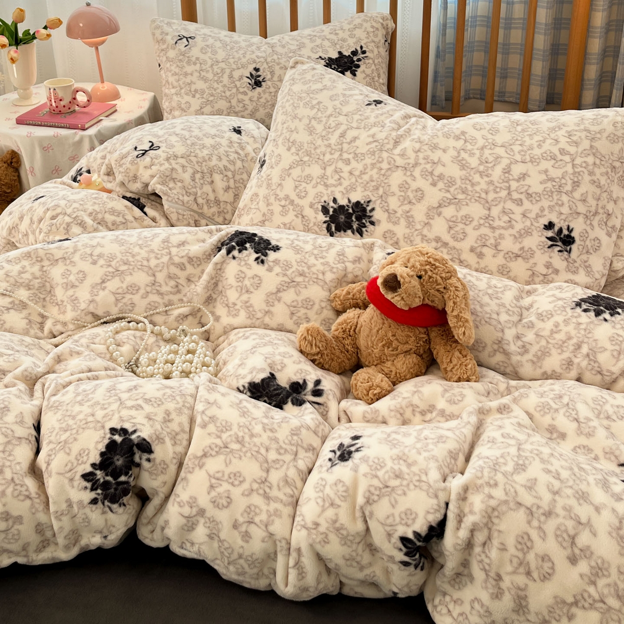 91家纺网 家纺一手货源 找家纺 小叮当家纺仓储工厂店 2025新款牛奶绒印花四件套 墨韵幽花