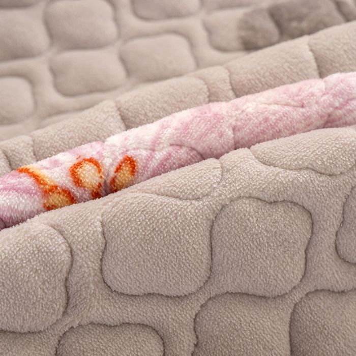 91家纺网 家纺一手货源 找家纺 冬然 2024新款牛奶绒床盖榻榻米床盖炕盖 朵朵花香