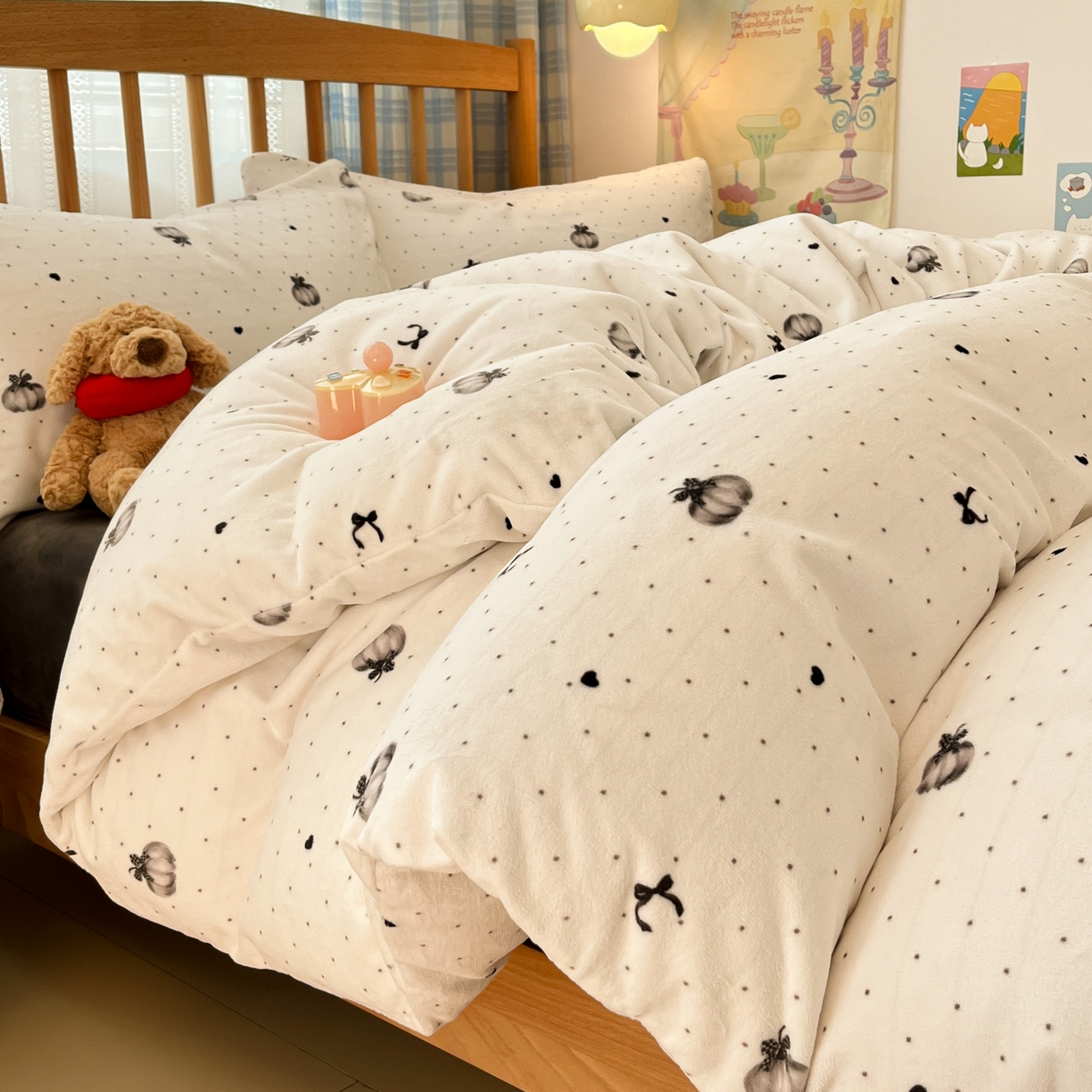 91家纺网 家纺一手货源 找家纺 小叮当家纺仓储工厂店 2025新款牛奶绒印花四件套 简韵南瓜