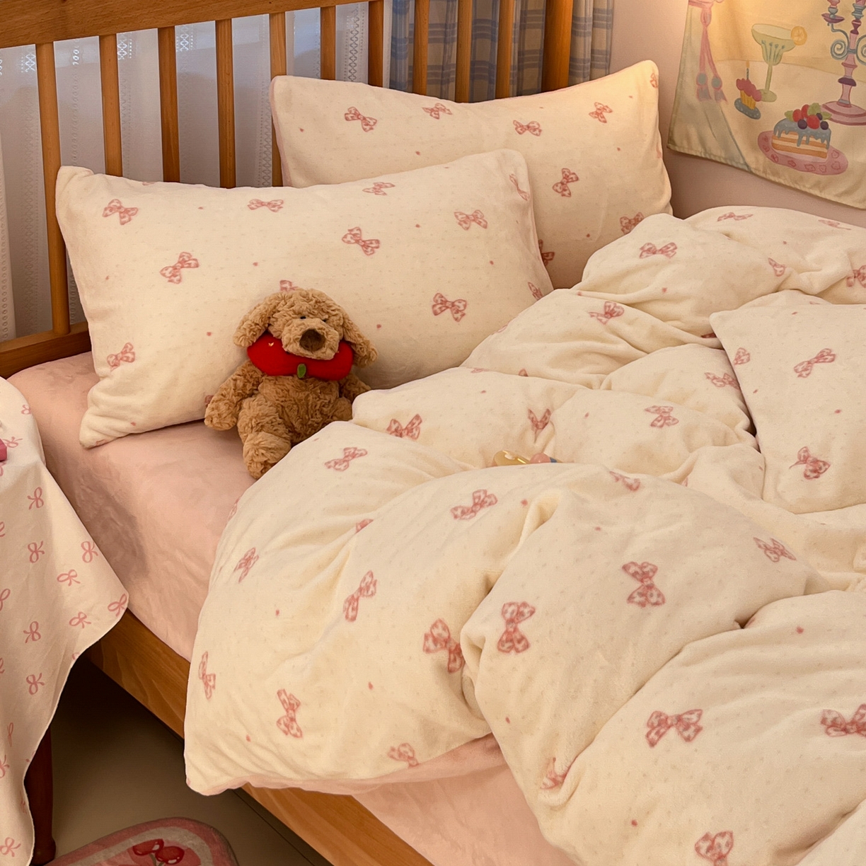 91家纺网 家纺一手货源 找家纺 小叮当家纺仓储工厂店 2025新款牛奶绒印花四件套 桃漾绮梦