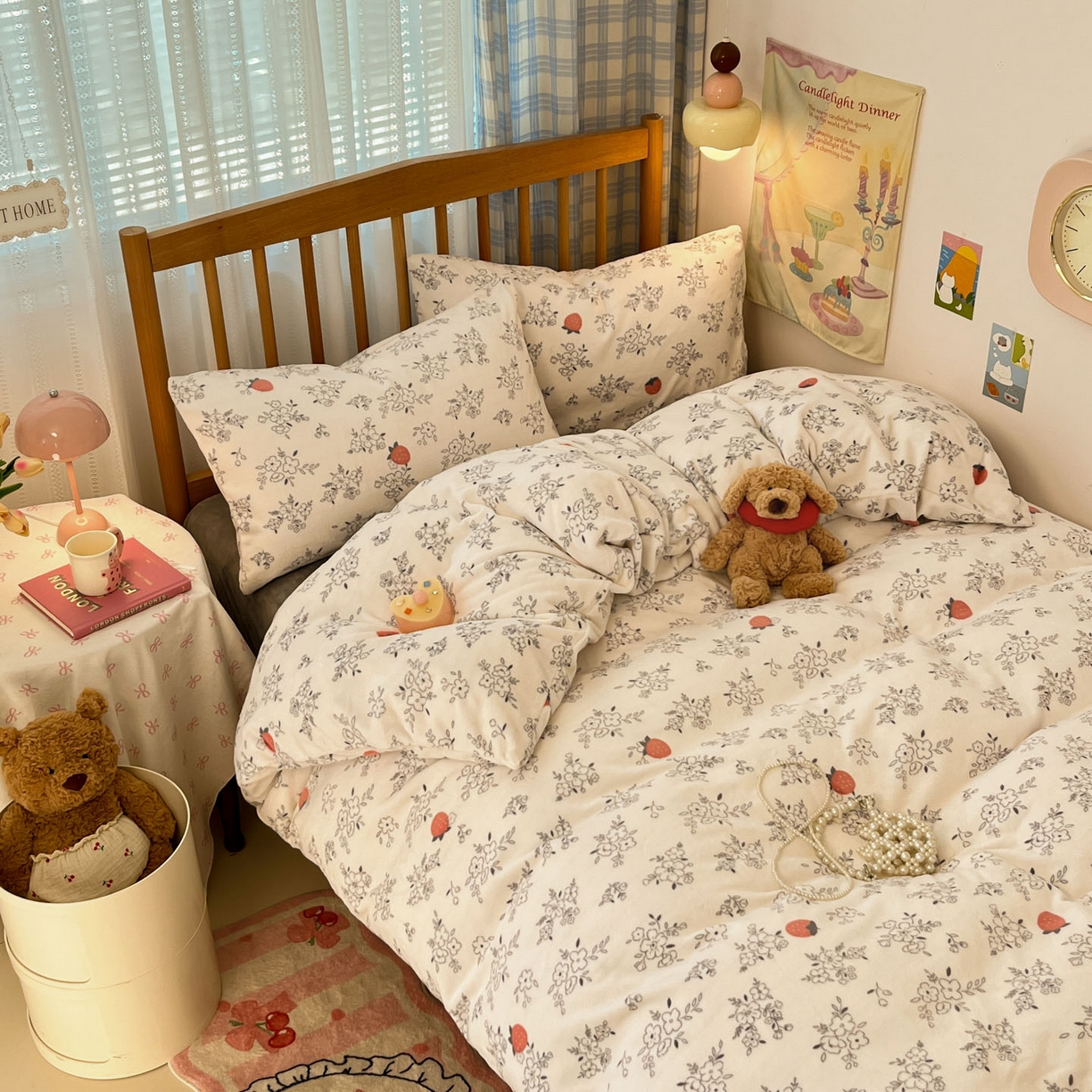 小叮当家纺仓储工厂店 2025新款牛奶绒印花四件套 浅花莓语