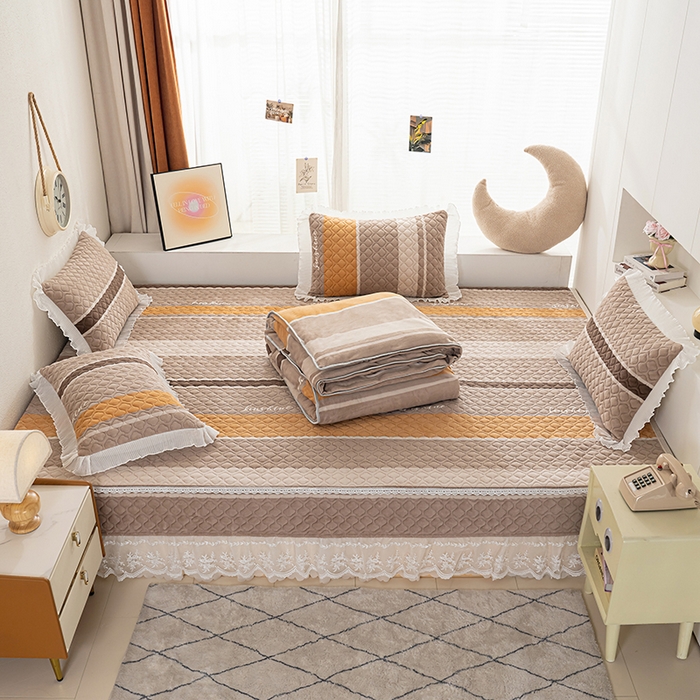 91家纺网 家纺一手货源 找家纺 冬然 2024新款牛奶绒床盖榻榻米床盖炕盖 经典条纹