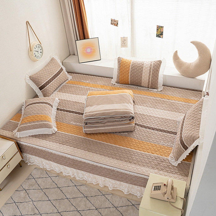 91家纺网 家纺一手货源 找家纺 冬然 2024新款牛奶绒床盖榻榻米床盖炕盖 经典条纹