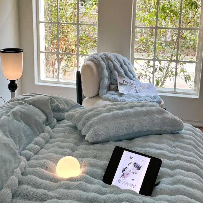 91家纺网 家纺一手货源 找家纺 小叮当家纺仓储工厂店 （买家秀 爆款不断货）2025新款A类母婴级兔兔绒大泡泡牛奶绒珊瑚绒雪花绒四件套 雅致-海蓝