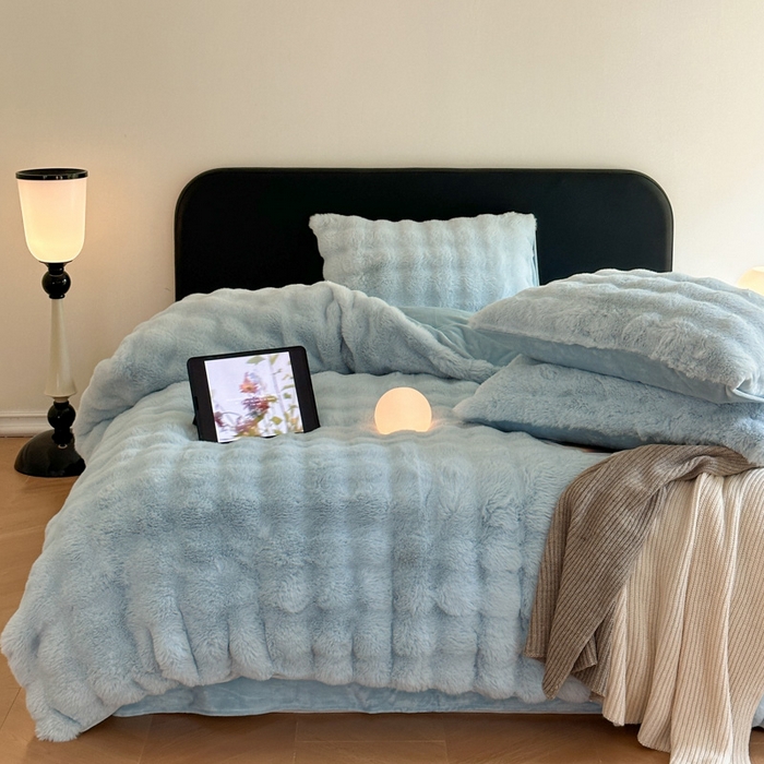 91家纺网 家纺一手货源 找家纺 小叮当家纺仓储工厂店 （买家秀 爆款不断货）2025新款A类母婴级兔兔绒大泡泡牛奶绒珊瑚绒雪花绒四件套 雅致-海蓝