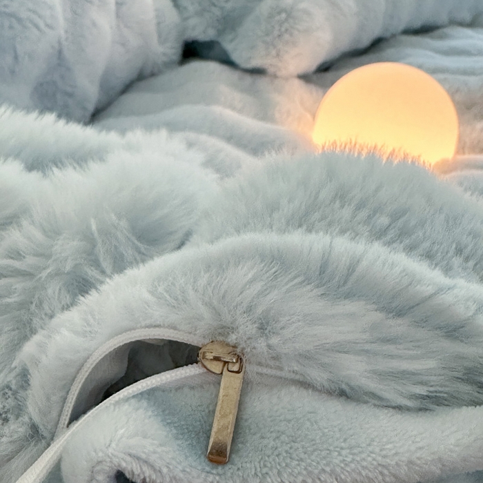 91家纺网 家纺一手货源 找家纺 小叮当家纺仓储工厂店 （买家秀 爆款不断货）2025新款A类母婴级兔兔绒大泡泡牛奶绒珊瑚绒雪花绒四件套 雅致-海蓝