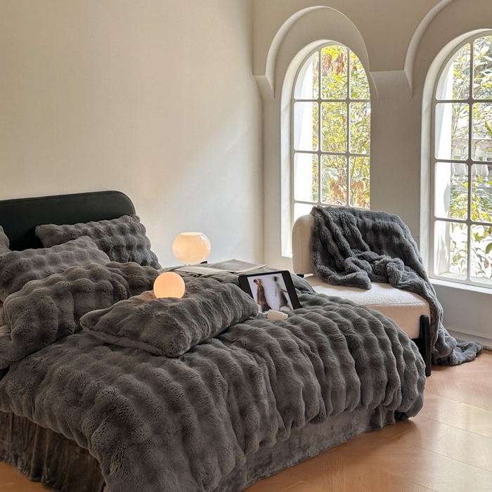 91家纺网 家纺一手货源 找家纺 小叮当家纺仓储工厂店 （买家秀 爆款不断货）2025新款A类母婴级兔兔绒大泡泡牛奶绒珊瑚绒雪花绒四件套 雅致-深灰