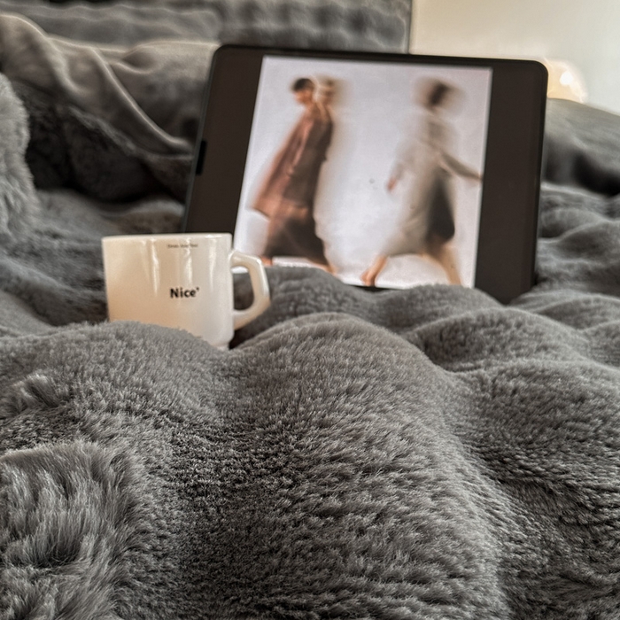 91家纺网 家纺一手货源 找家纺 小叮当家纺仓储工厂店 （买家秀 爆款不断货）2025新款A类母婴级兔兔绒大泡泡牛奶绒珊瑚绒雪花绒四件套 雅致-深灰