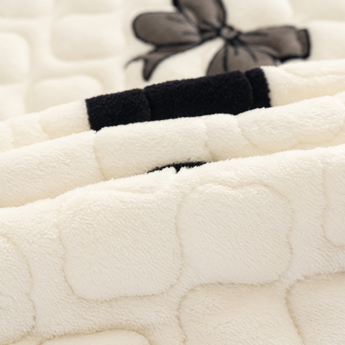 91家纺网 家纺一手货源 找家纺 冬然 2024新款牛奶绒床盖榻榻米床盖炕盖 幸运点点