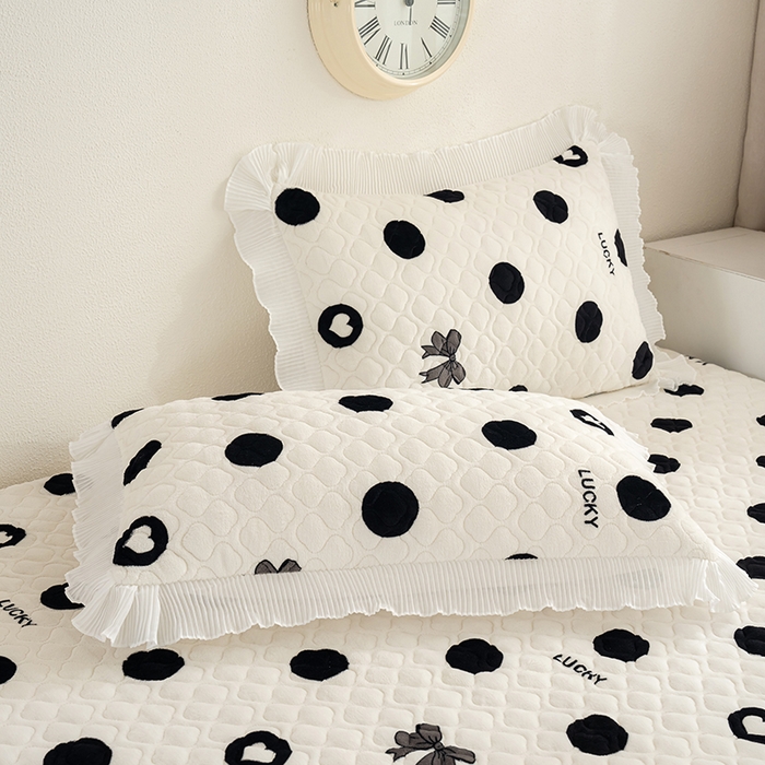 91家纺网 家纺一手货源 找家纺 冬然 2024新款牛奶绒床盖榻榻米床盖炕盖 幸运点点