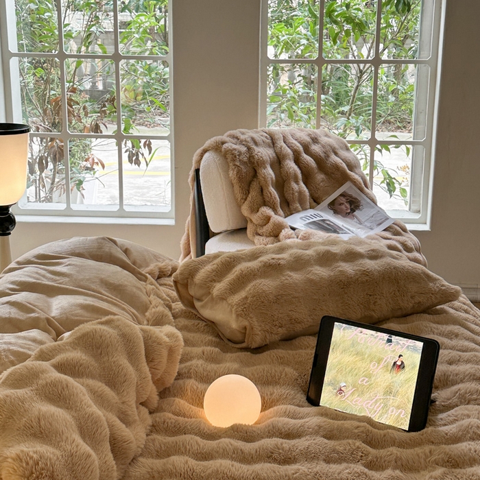 91家纺网 家纺一手货源 找家纺 小叮当家纺仓储工厂店 （买家秀 爆款不断货）2025新款A类母婴级兔兔绒大泡泡牛奶绒珊瑚绒雪花绒四件套 雅致-浅驼