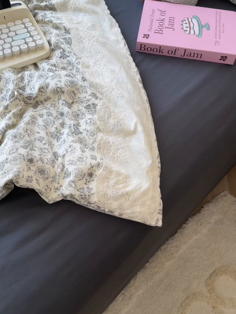 91家纺网 家纺一手货源 找家纺 澜妃 2025新款糯叽叽水洗棉全棉蕾丝花边-艾意系列 艾意-山月枇杷